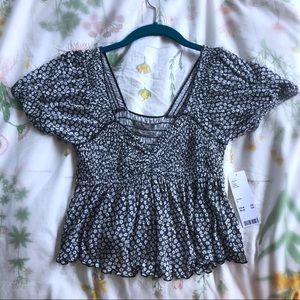 Urban Outfitters cropped smock puff sleeve blouse